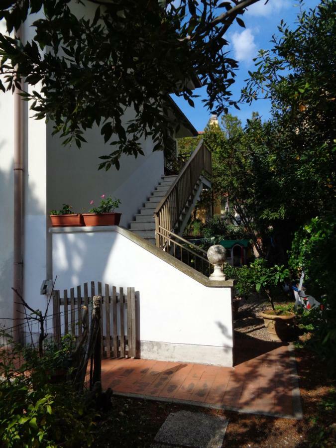 La Casa Di Nina Apartment Куерчанела Екстериор снимка