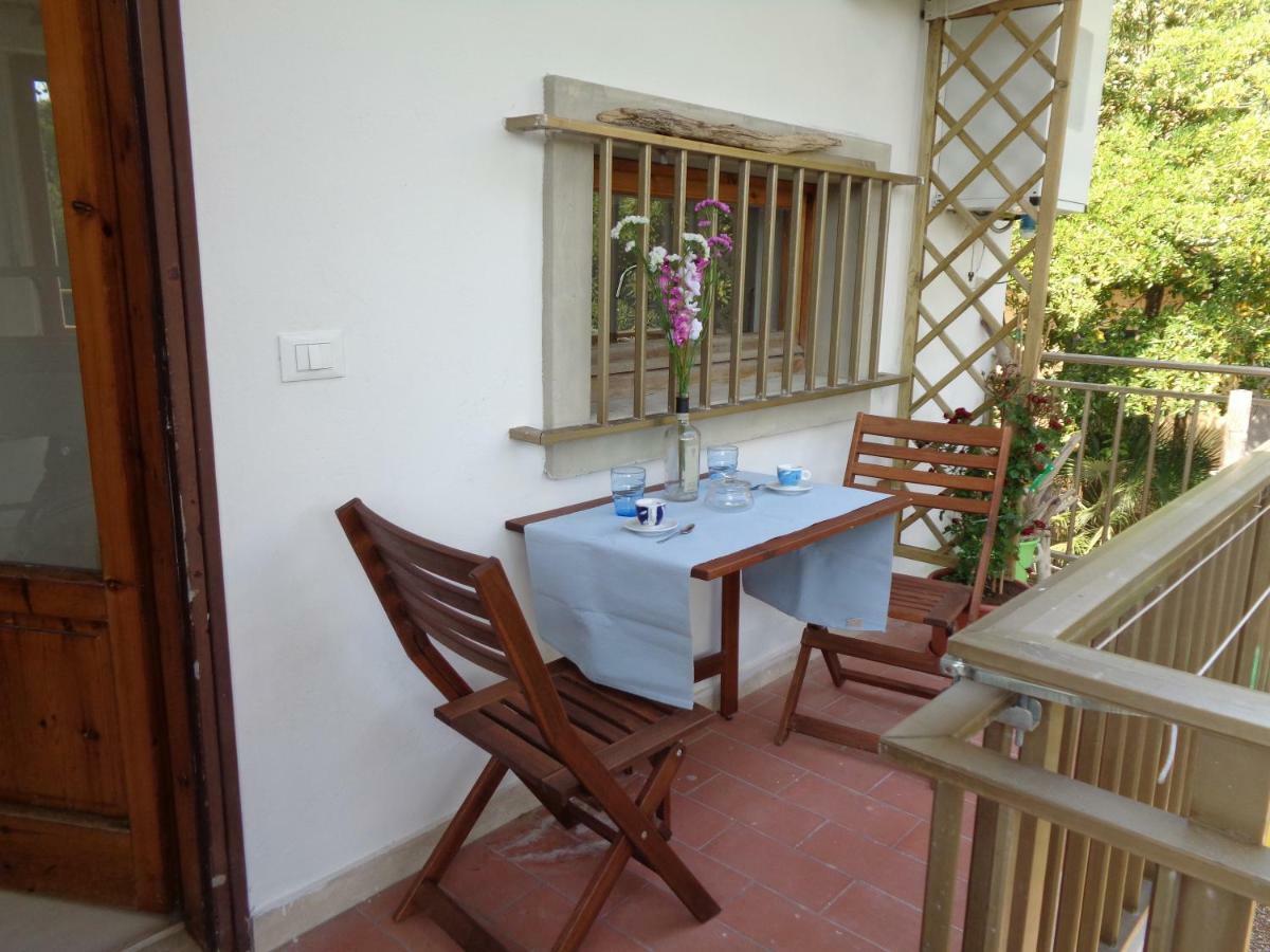 La Casa Di Nina Apartment Куерчанела Екстериор снимка